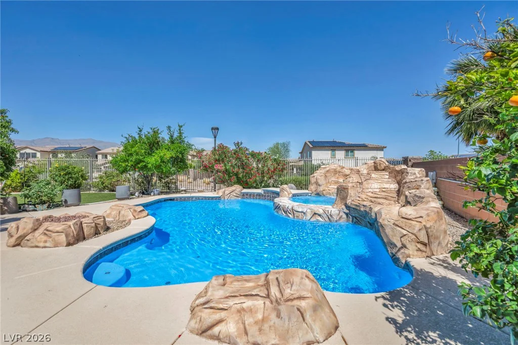 7008 Manzanares, North Las Vegas, NV 89084