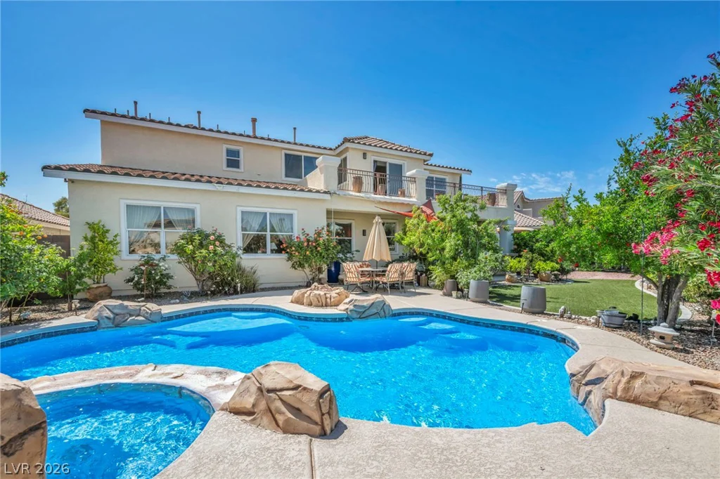 7008 Manzanares, North Las Vegas, NV 89084