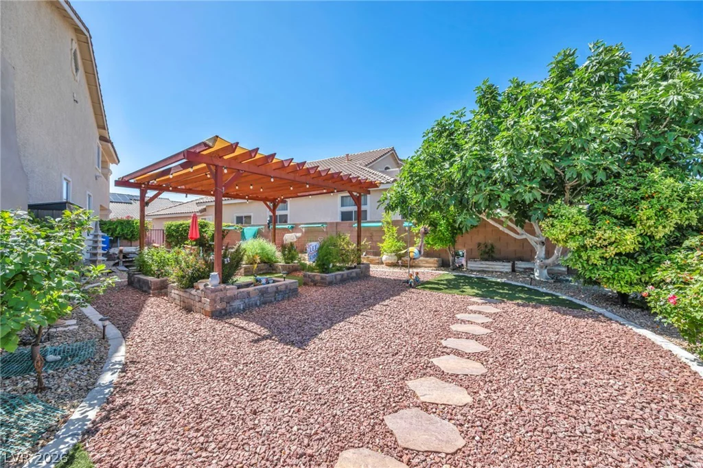 7008 Manzanares, North Las Vegas, NV 89084