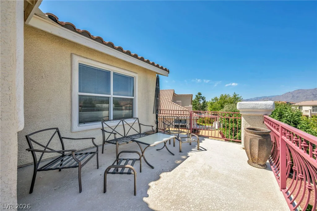 7008 Manzanares, North Las Vegas, NV 89084