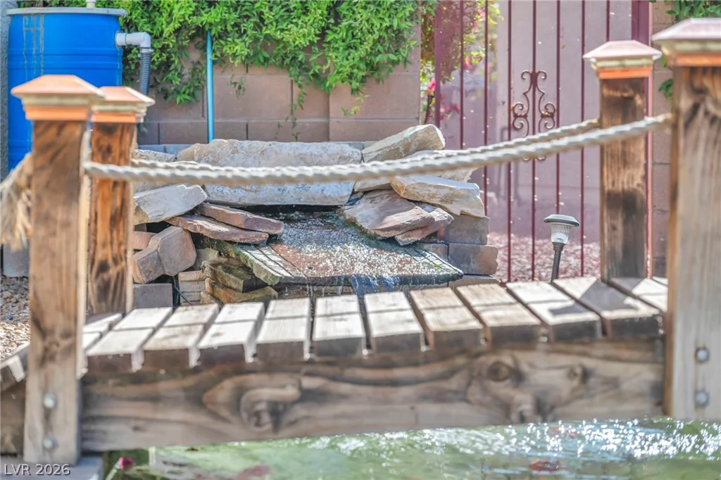 7008 Manzanares, North Las Vegas, NV 89084