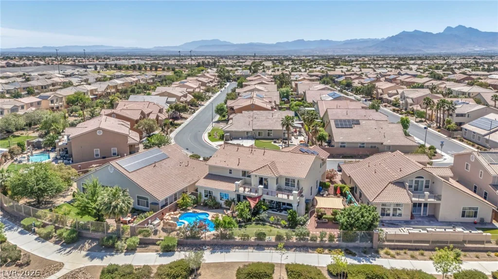 7008 Manzanares, North Las Vegas, NV 89084