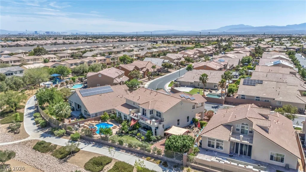 7008 Manzanares, North Las Vegas, NV 89084