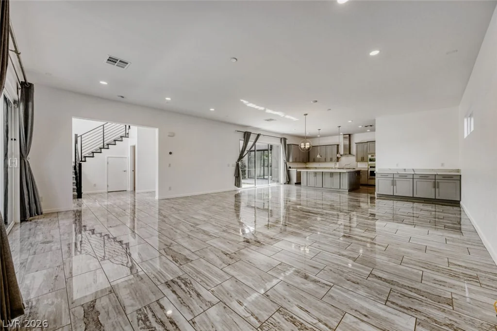 10334 Jade Gardens, Las Vegas, NV 89135
