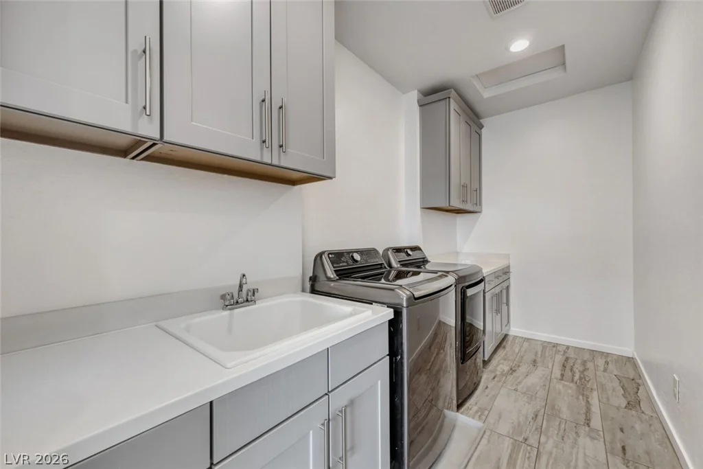 10334 Jade Gardens, Las Vegas, NV 89135