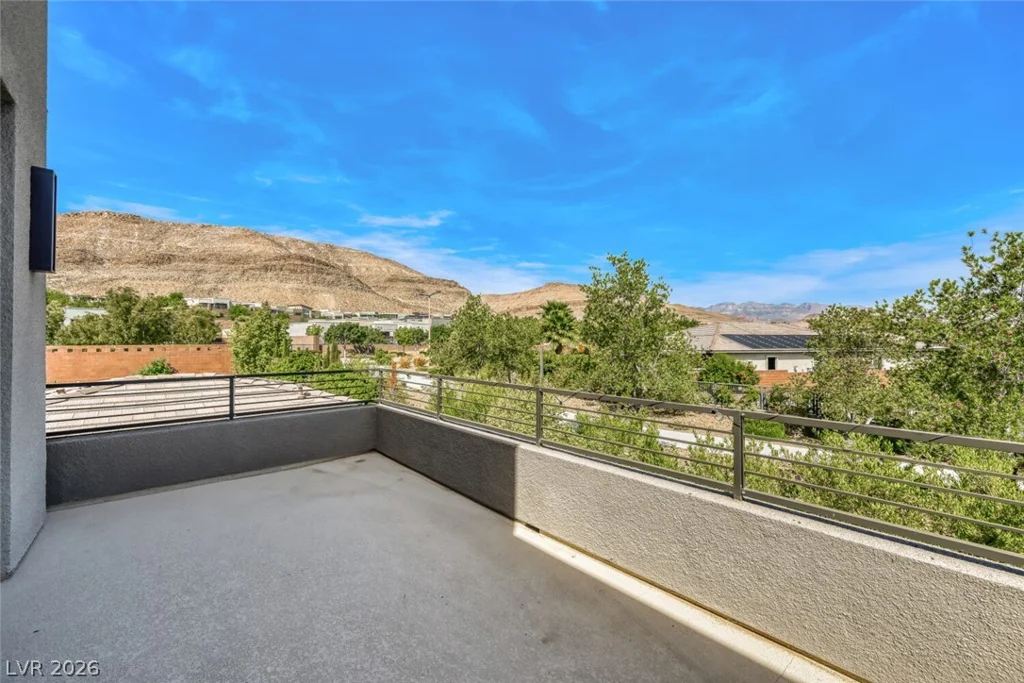 10334 Jade Gardens, Las Vegas, NV 89135