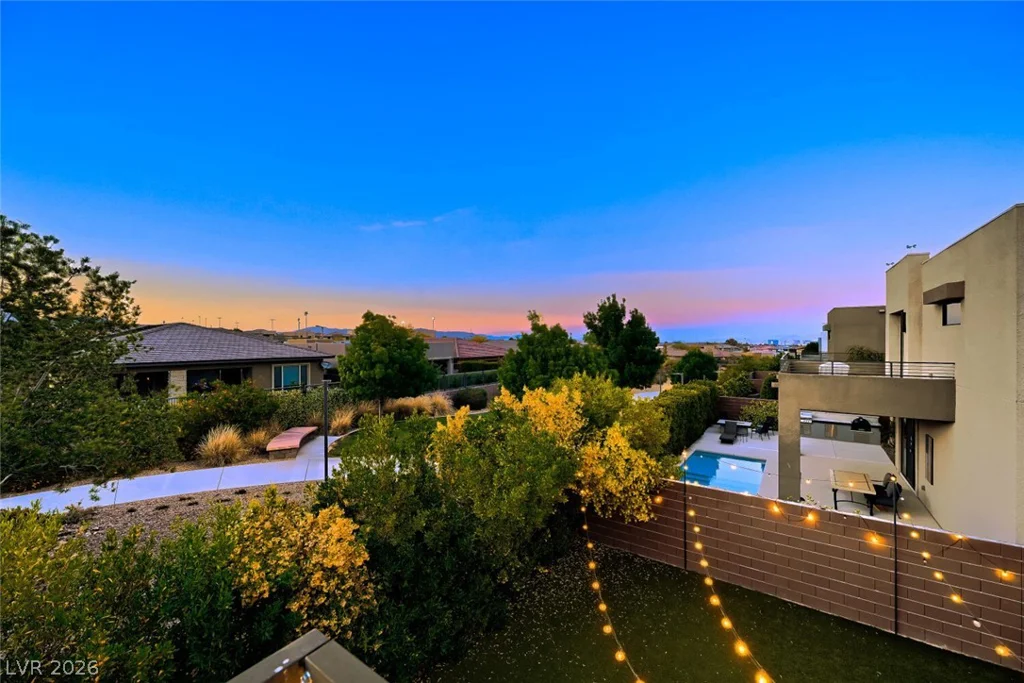 10334 Jade Gardens, Las Vegas, NV 89135
