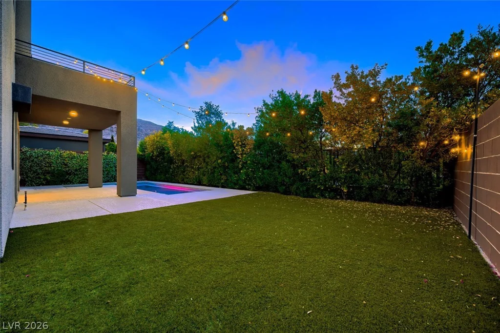 10334 Jade Gardens, Las Vegas, NV 89135