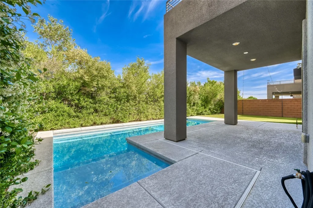 10334 Jade Gardens, Las Vegas, NV 89135