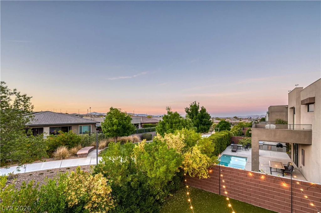 10334 Jade Gardens, Las Vegas, NV 89135