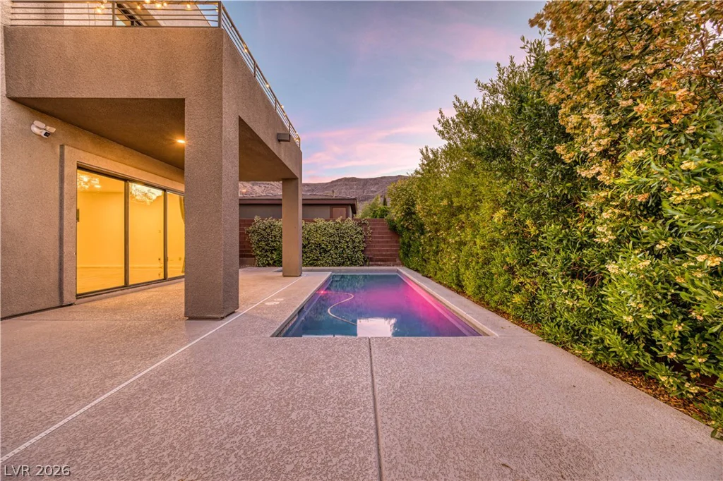 10334 Jade Gardens, Las Vegas, NV 89135