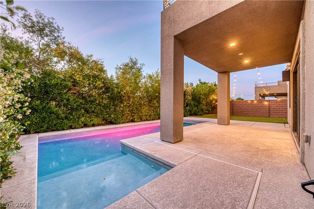 10334 Jade Gardens, Las Vegas, NV 89135