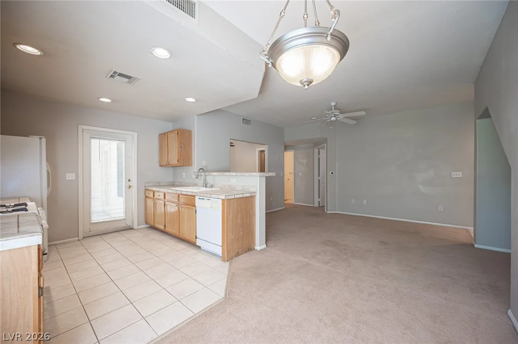10211 Red Pueblo, Las Vegas, NV 89144