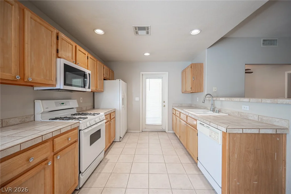 10211 Red Pueblo, Las Vegas, NV 89144