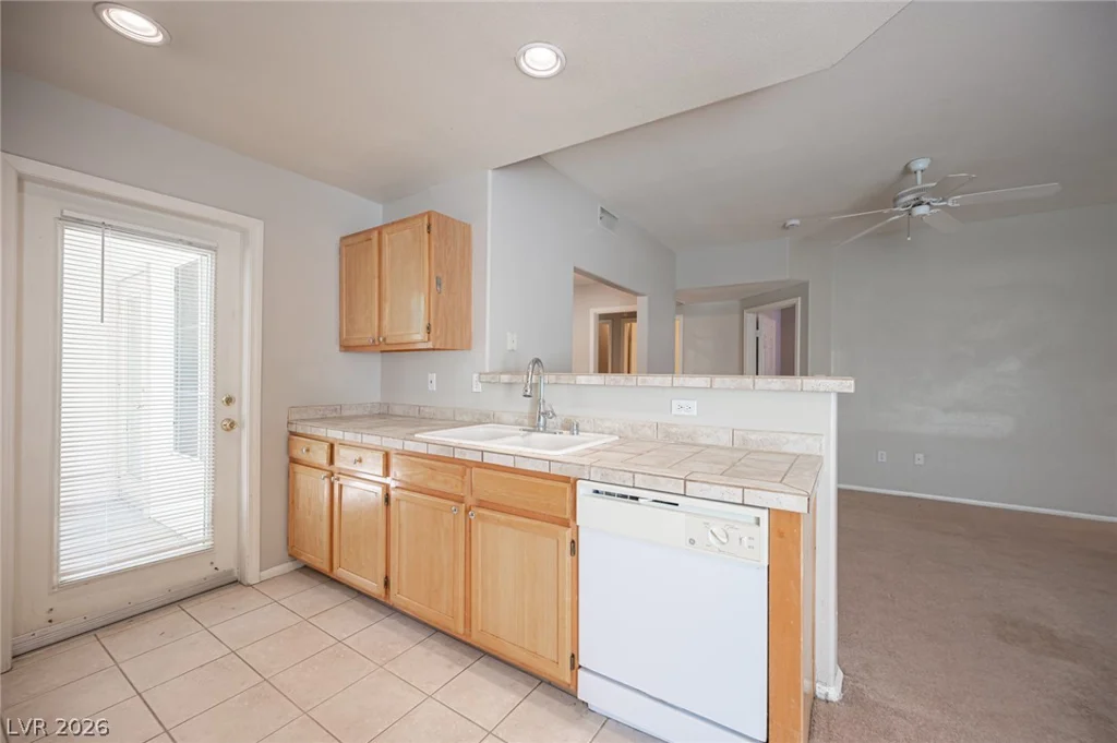 10211 Red Pueblo, Las Vegas, NV 89144