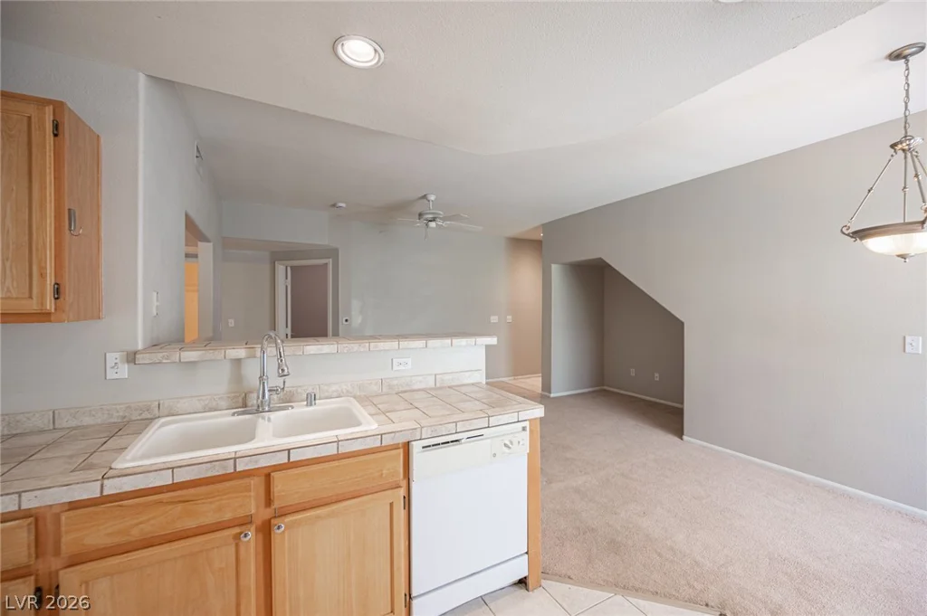 10211 Red Pueblo, Las Vegas, NV 89144