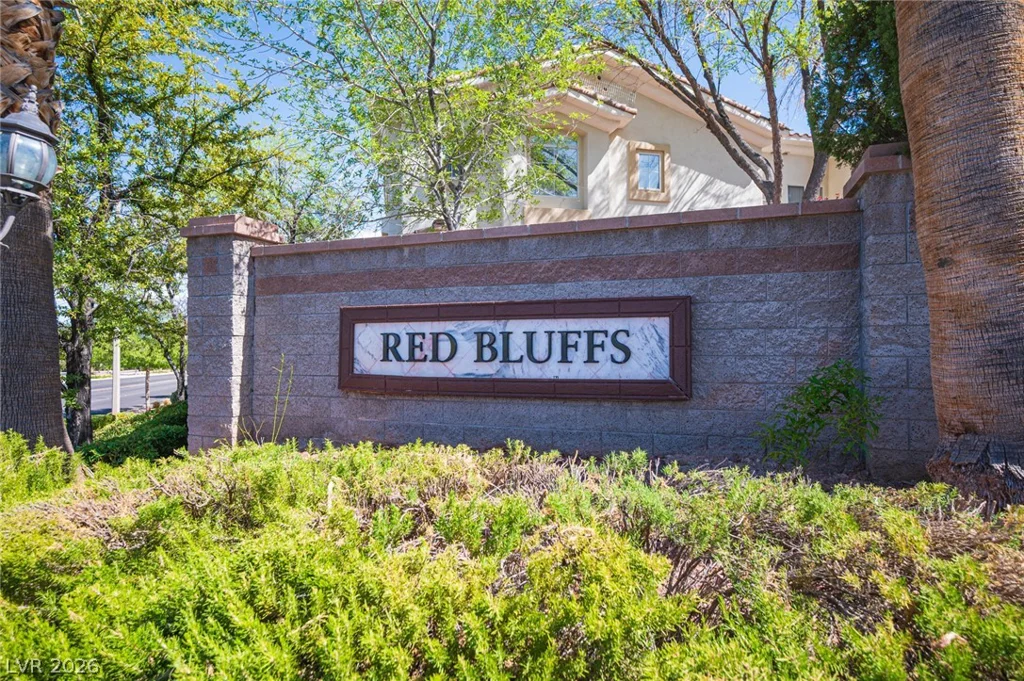 10211 Red Pueblo, Las Vegas, NV 89144