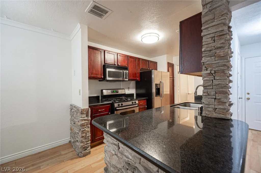 2200 Fort Apache, Las Vegas, NV 89117