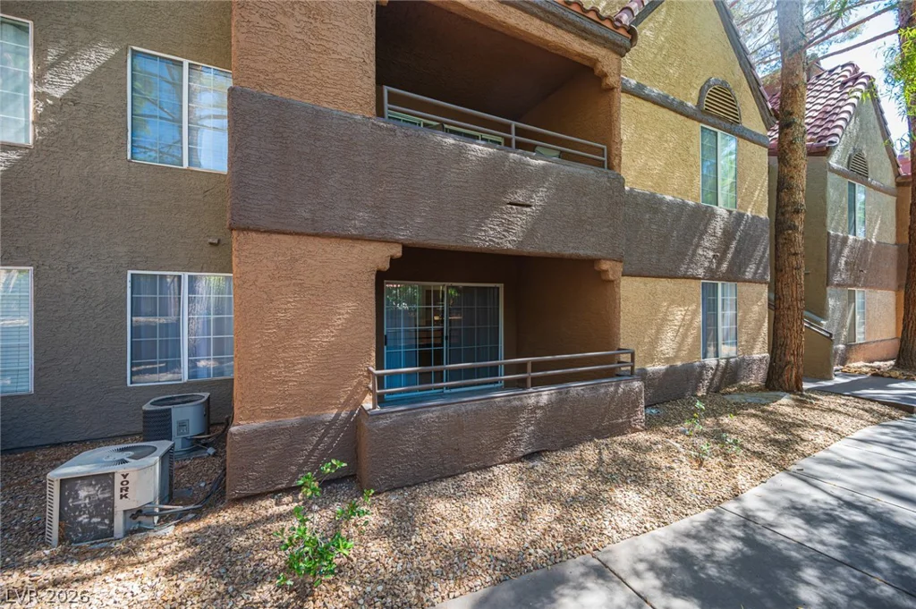 2200 Fort Apache, Las Vegas, NV 89117