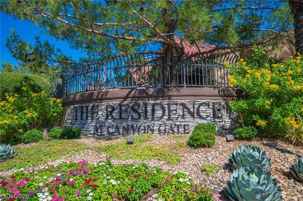 2200 Fort Apache, Las Vegas, NV 89117