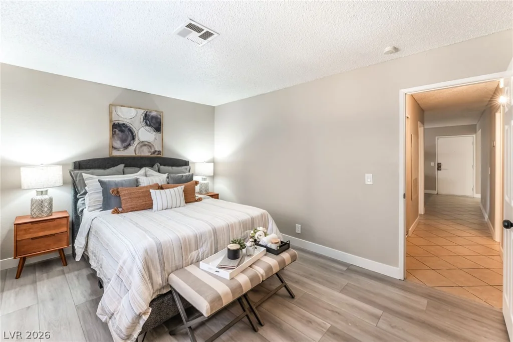 3151 Soaring Gulls, Las Vegas, NV 89128