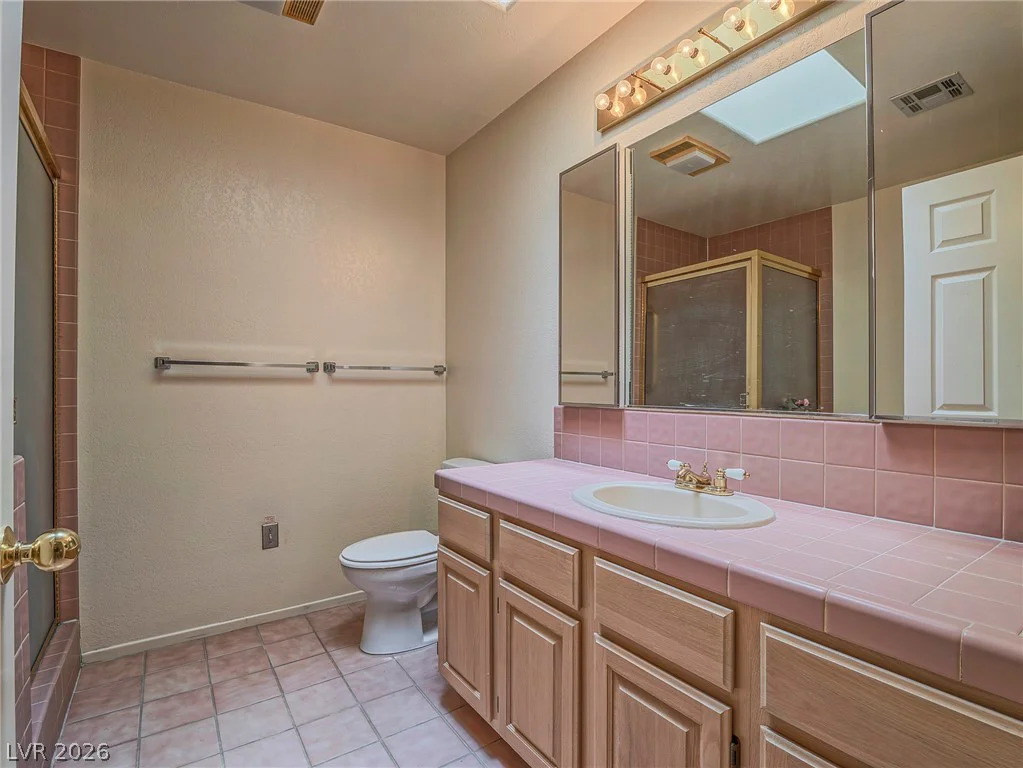 2851 Valley View, Las Vegas, NV 89102