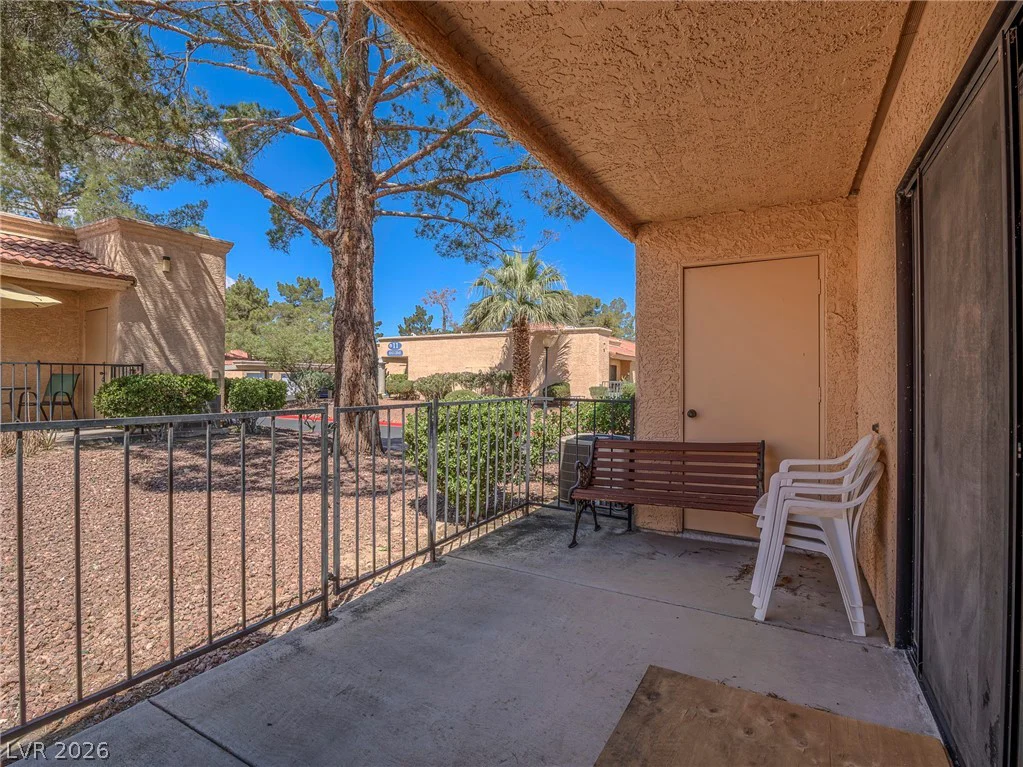 2851 Valley View, Las Vegas, NV 89102