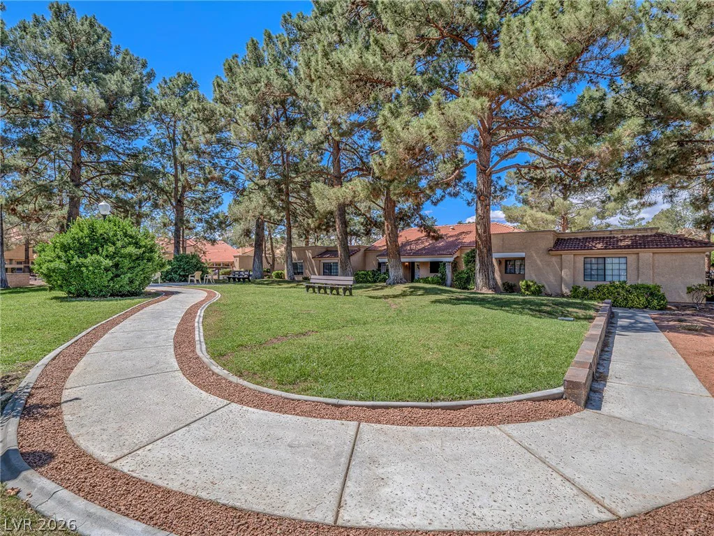 2851 Valley View, Las Vegas, NV 89102