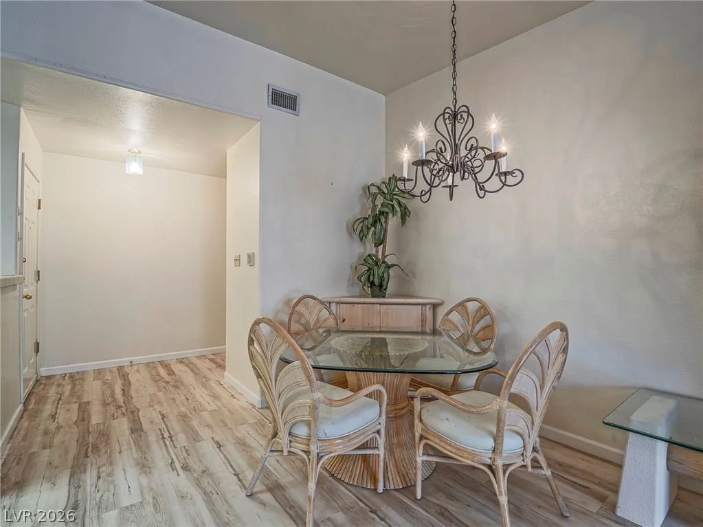 2851 Valley View, Las Vegas, NV 89102