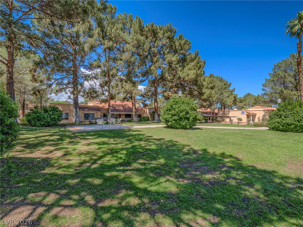 2851 Valley View, Las Vegas, NV 89102