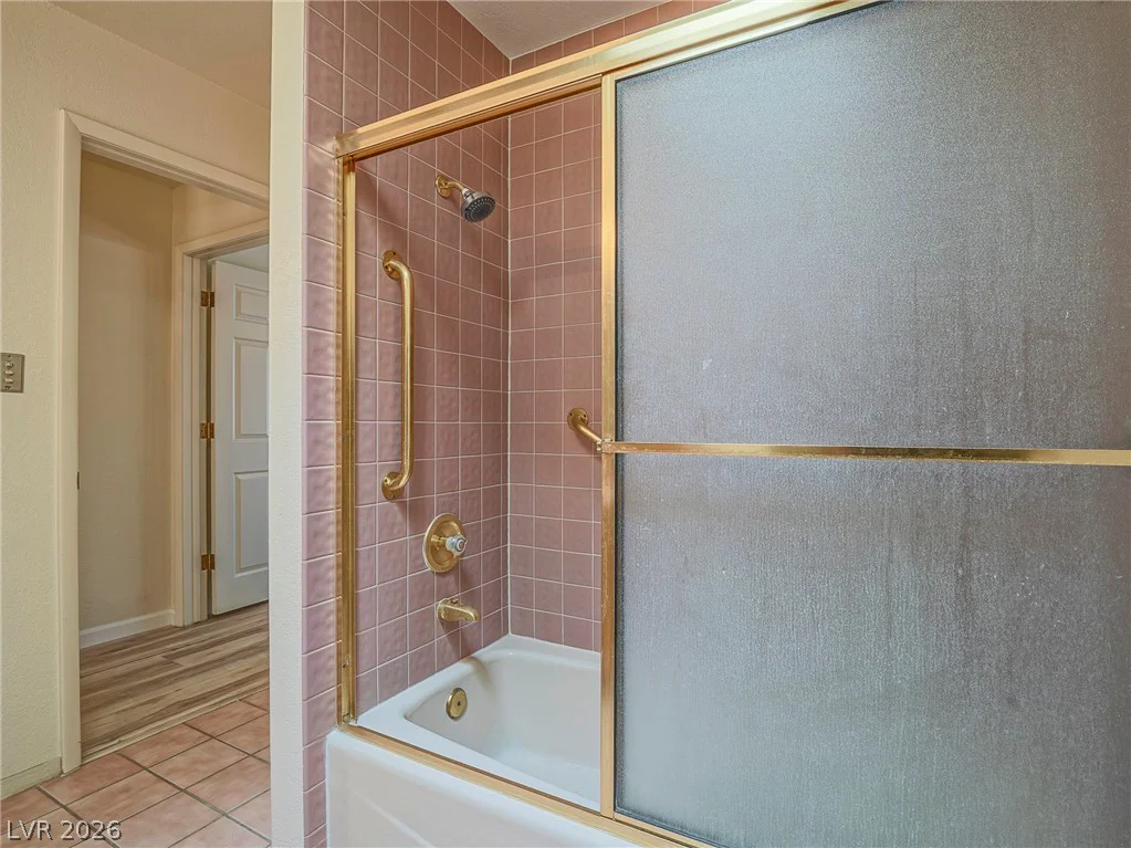 2851 Valley View, Las Vegas, NV 89102