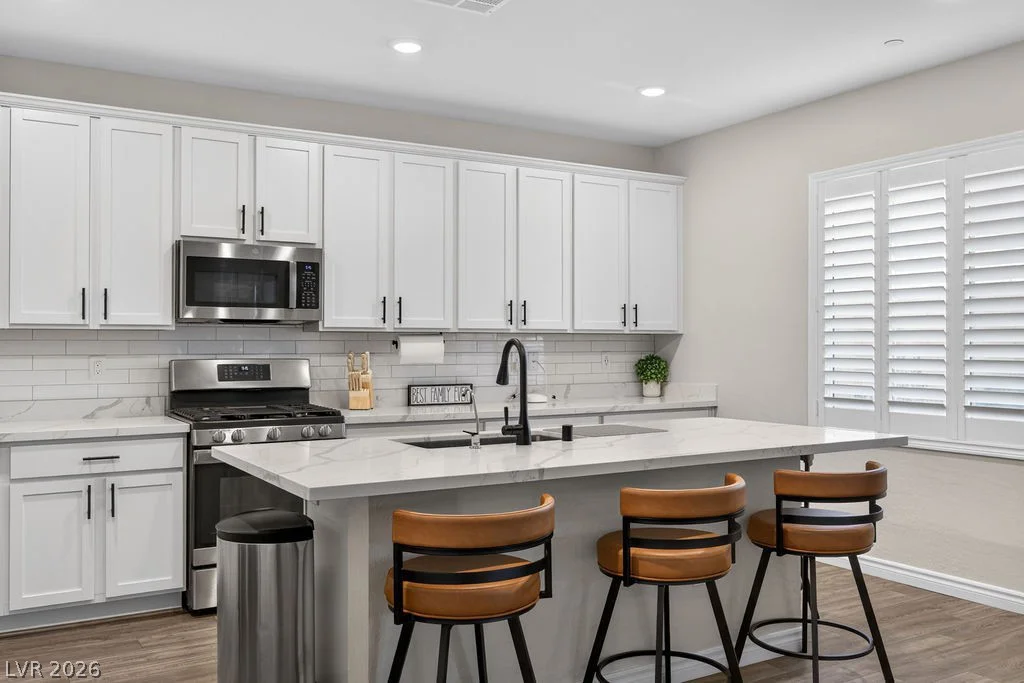 8854 Mountain Lion, Las Vegas, NV 89166
