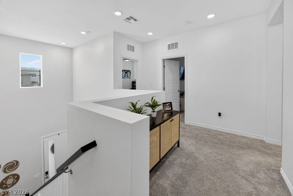 8854 Mountain Lion, Las Vegas, NV 89166