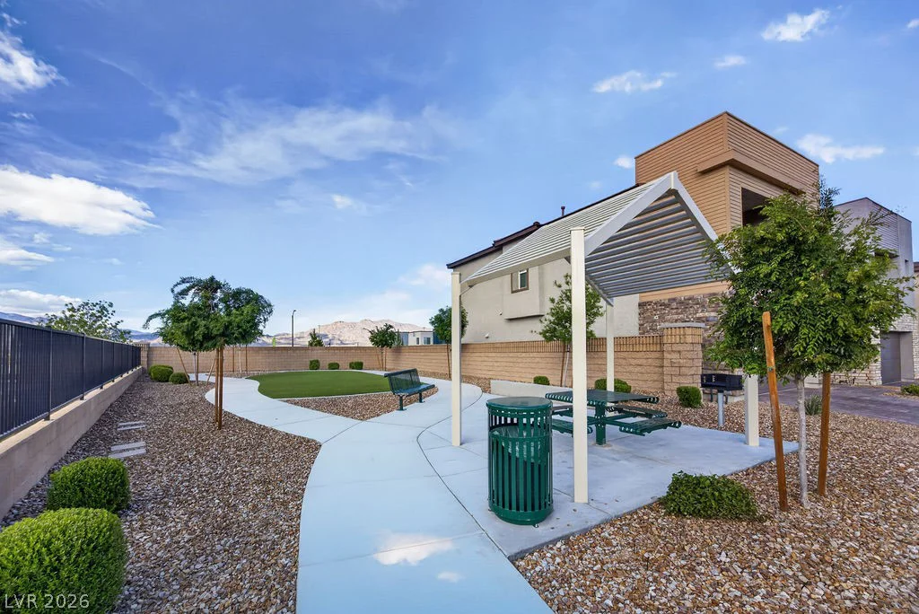 8854 Mountain Lion, Las Vegas, NV 89166