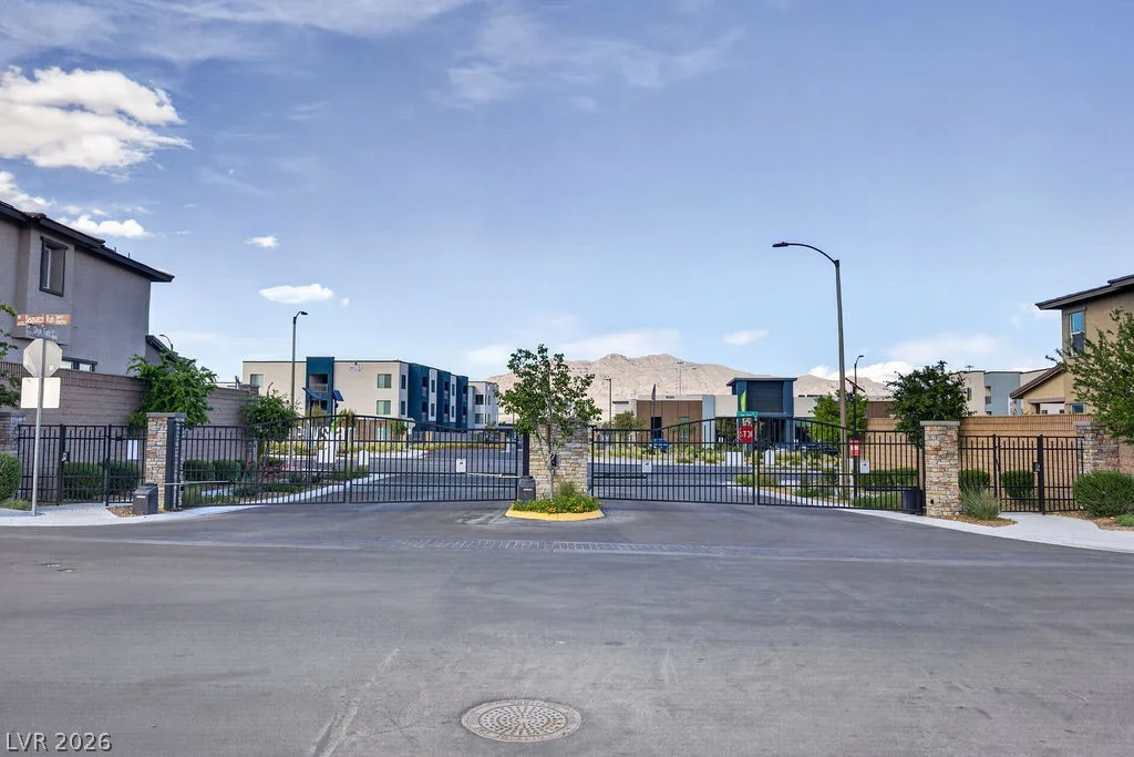 8854 Mountain Lion, Las Vegas, NV 89166