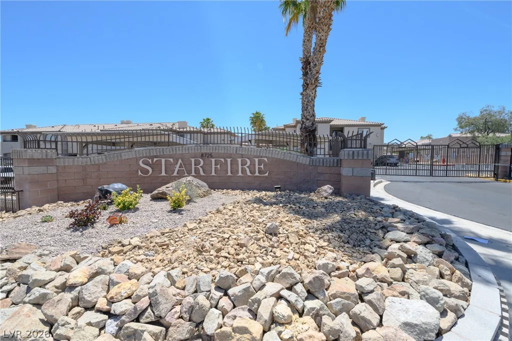 8725 Flamingo, Las Vegas, NV 89147
