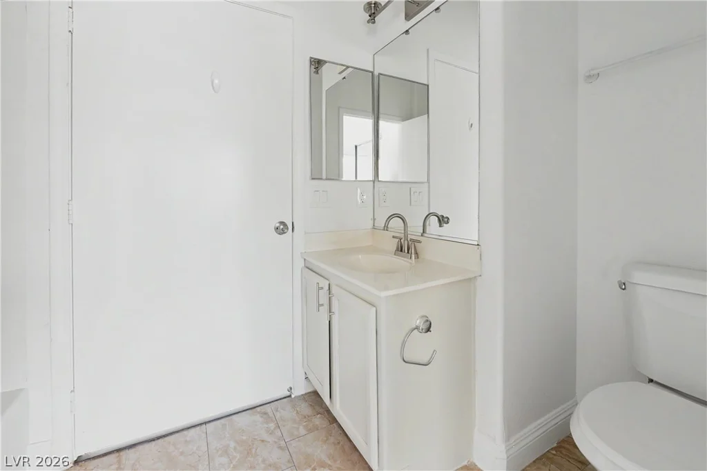 8725 Flamingo, Las Vegas, NV 89147