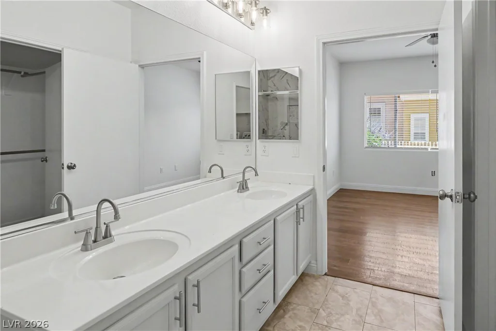 8725 Flamingo, Las Vegas, NV 89147