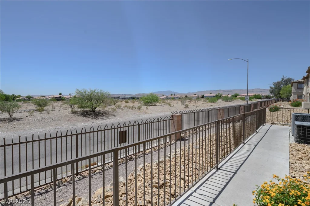 8725 Flamingo, Las Vegas, NV 89147