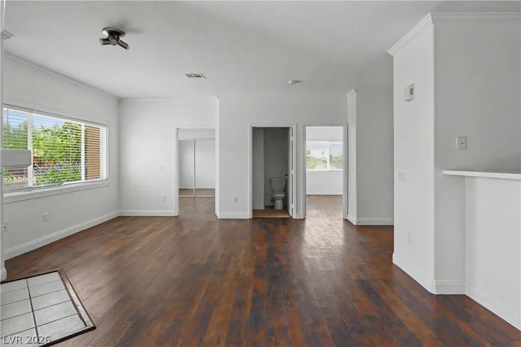 8725 Flamingo, Las Vegas, NV 89147