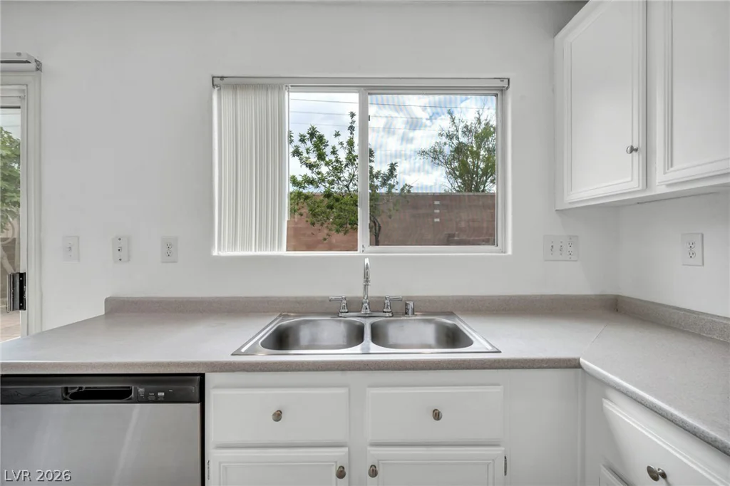 2513 Cockatiel, North Las Vegas, NV 89084