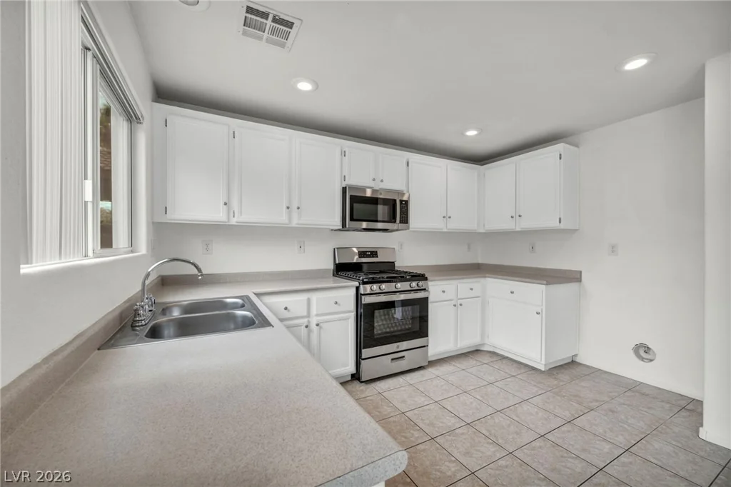 2513 Cockatiel, North Las Vegas, NV 89084