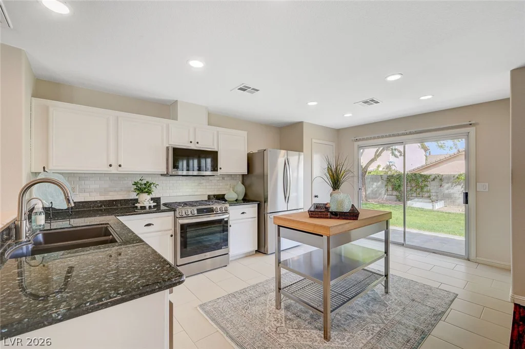 222 Willow Pond, Las Vegas, NV 89148