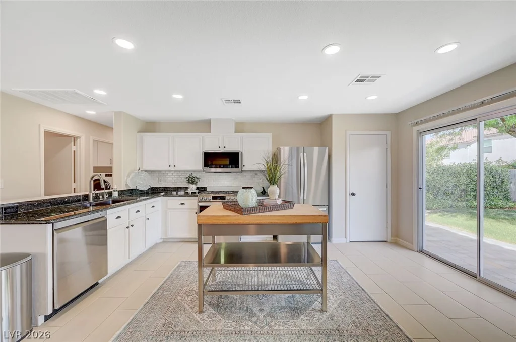 222 Willow Pond, Las Vegas, NV 89148