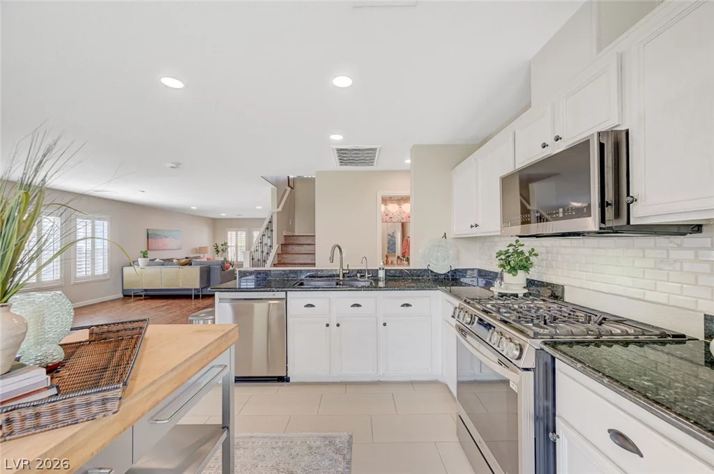 222 Willow Pond, Las Vegas, NV 89148