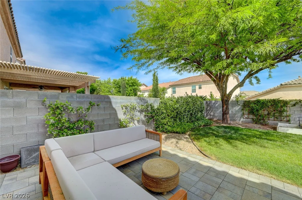 222 Willow Pond, Las Vegas, NV 89148