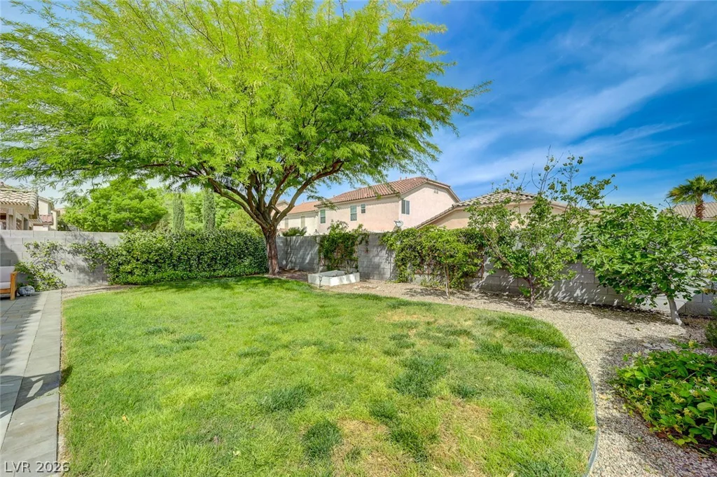 222 Willow Pond, Las Vegas, NV 89148
