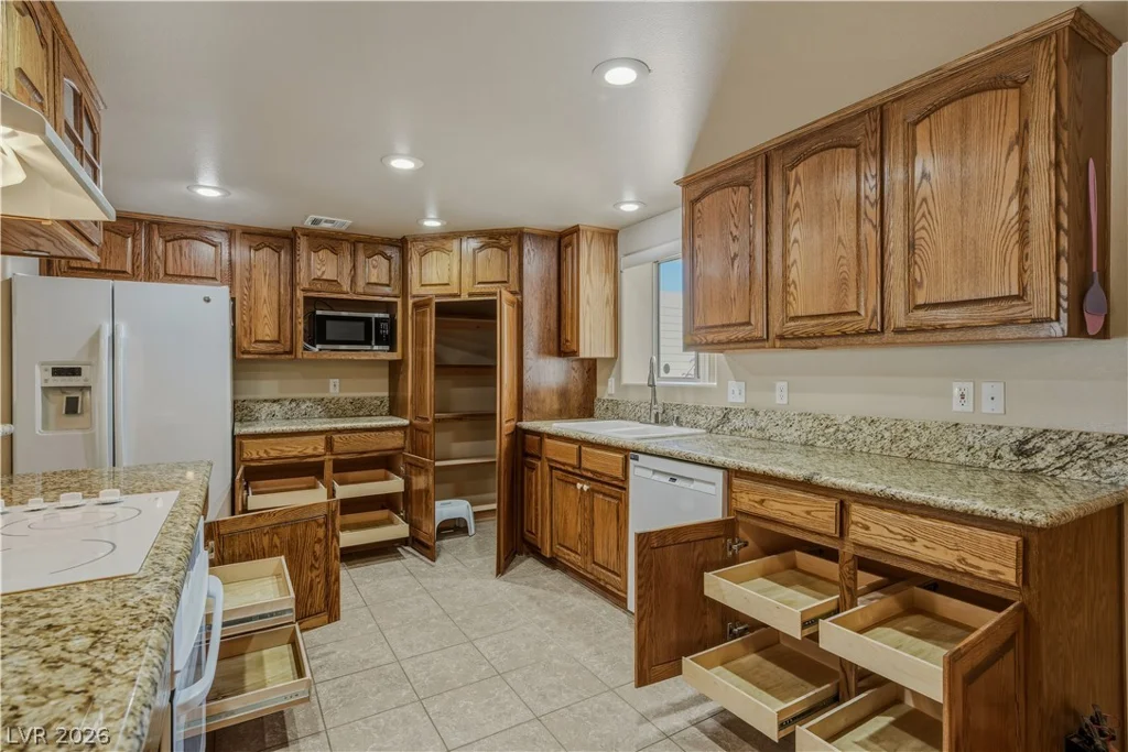 3001 Torrey Pines, Pahrump, NV 89048
