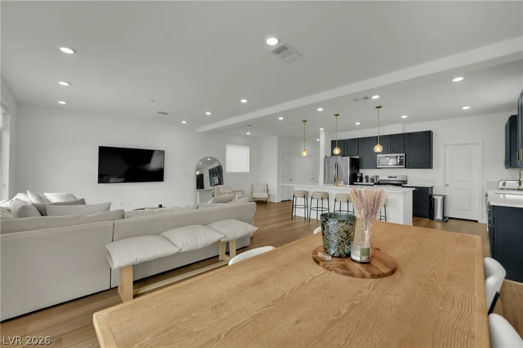10327 Dallington, Las Vegas, NV 89141