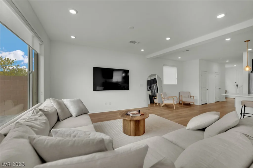10327 Dallington, Las Vegas, NV 89141